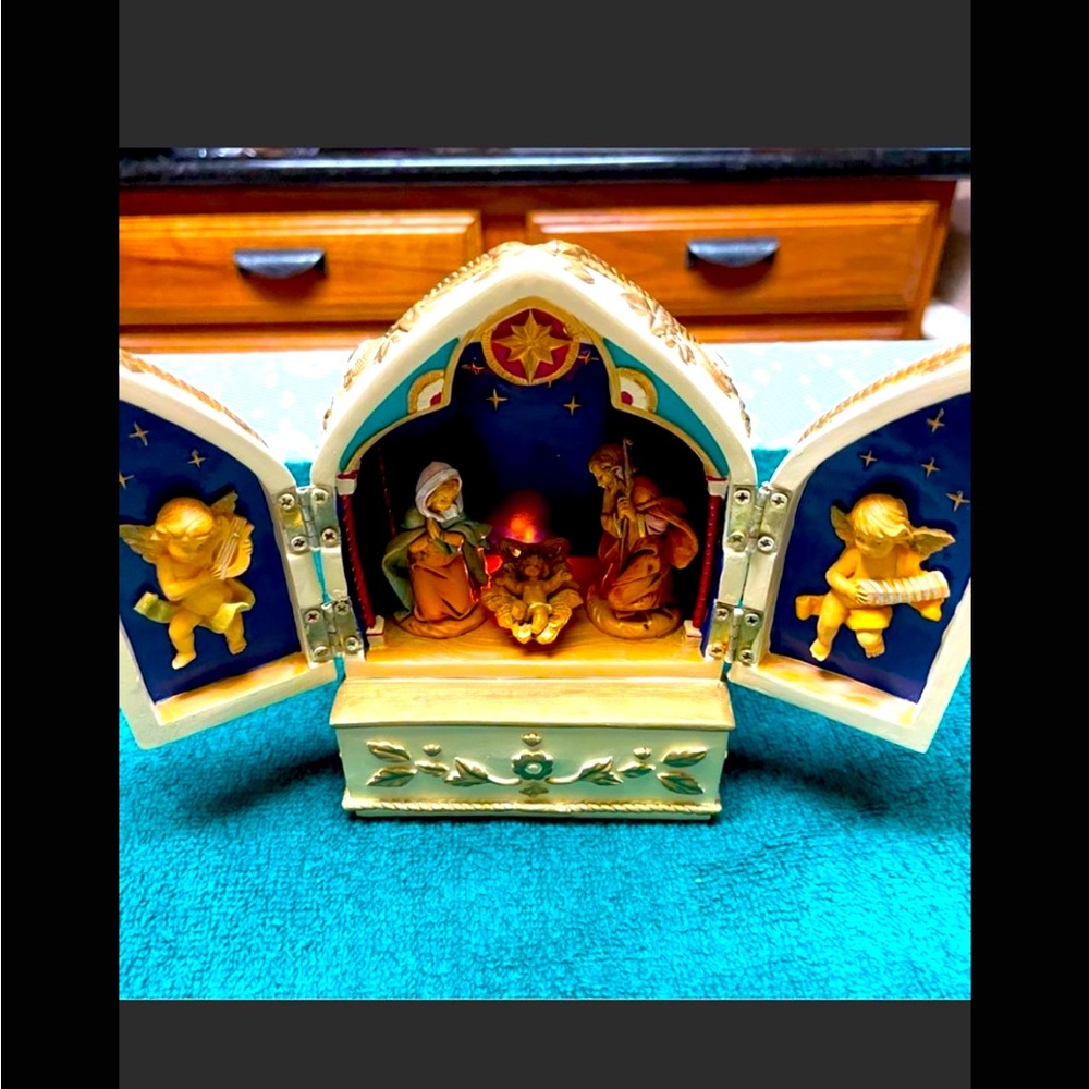 Vintage Folding Nativity Scene